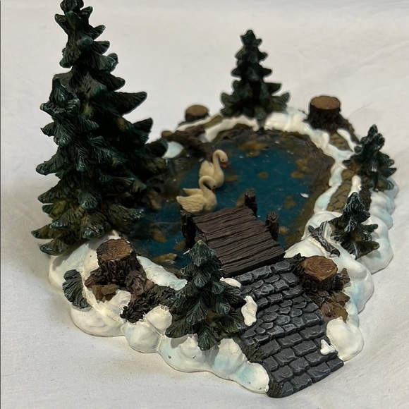 Lemax Pine Haven Pond Retired - Picture 4 of 6